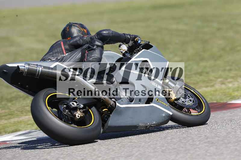 /43 08.08.2025 Discover the Bike ADR/Race 3 rot/91
